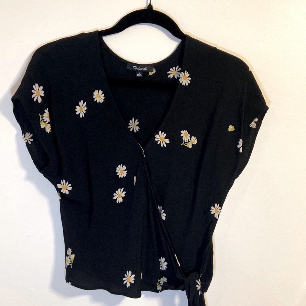 NWOT Madewell Daisy Print Wrap Top